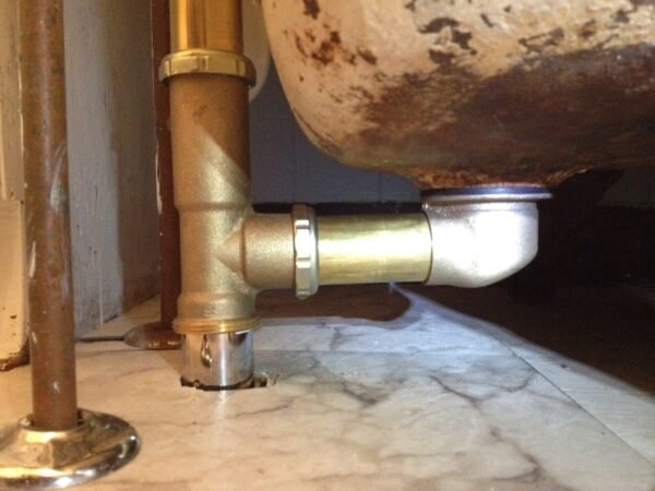 Trip Lever Bath Waste and Overflow with Grid Drain - Image 6